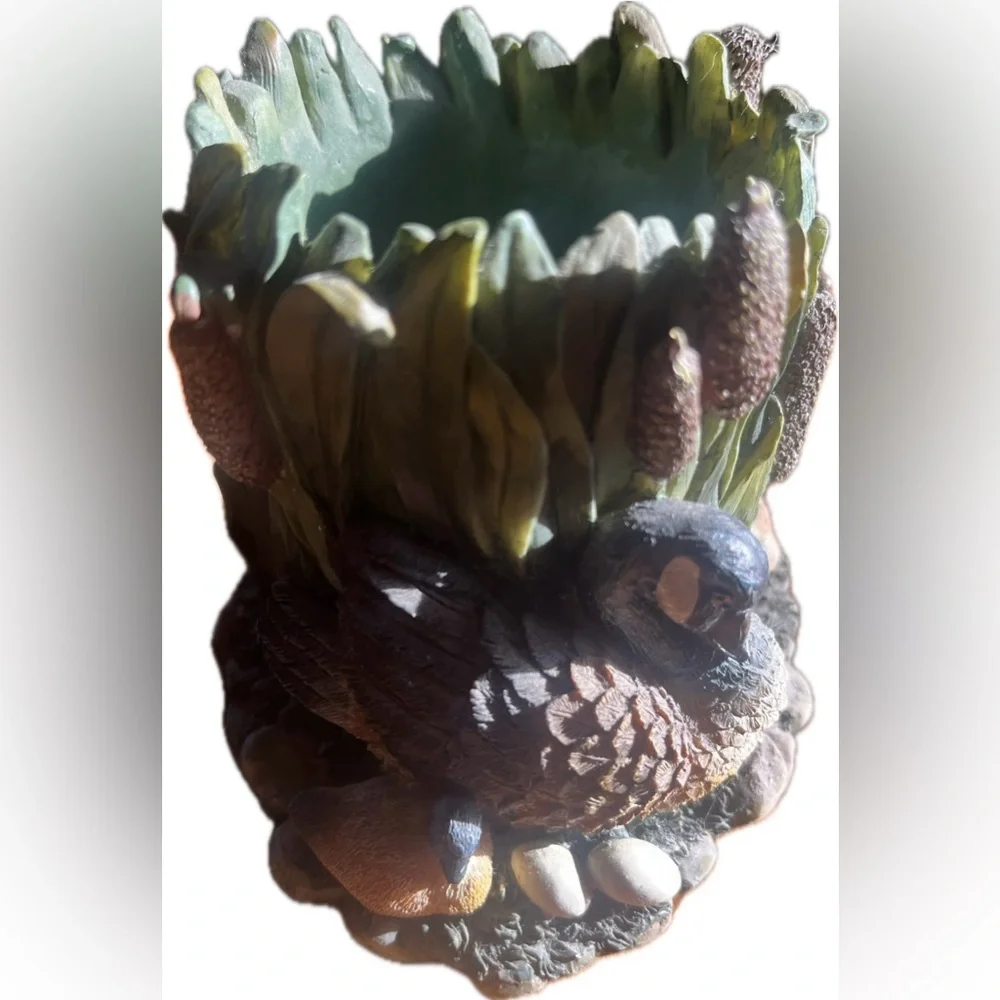 Decorative Bird and Foliage Candle Holder- Nature. Excellent condition.